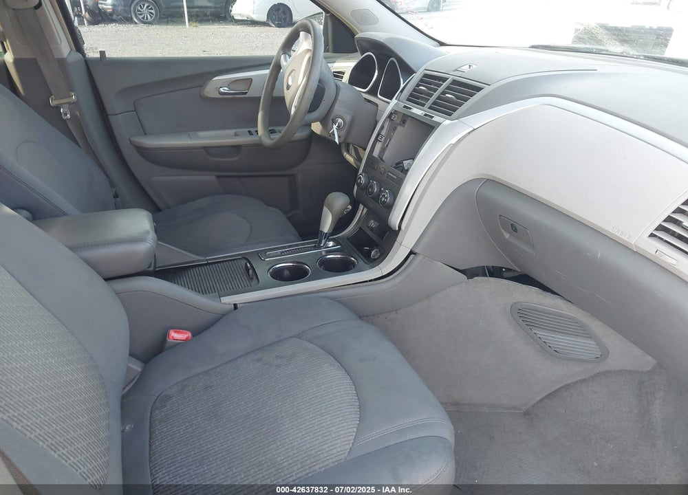 2009 CHEVROLET TRAVERSE VIN: 1GNEV13D69S143068