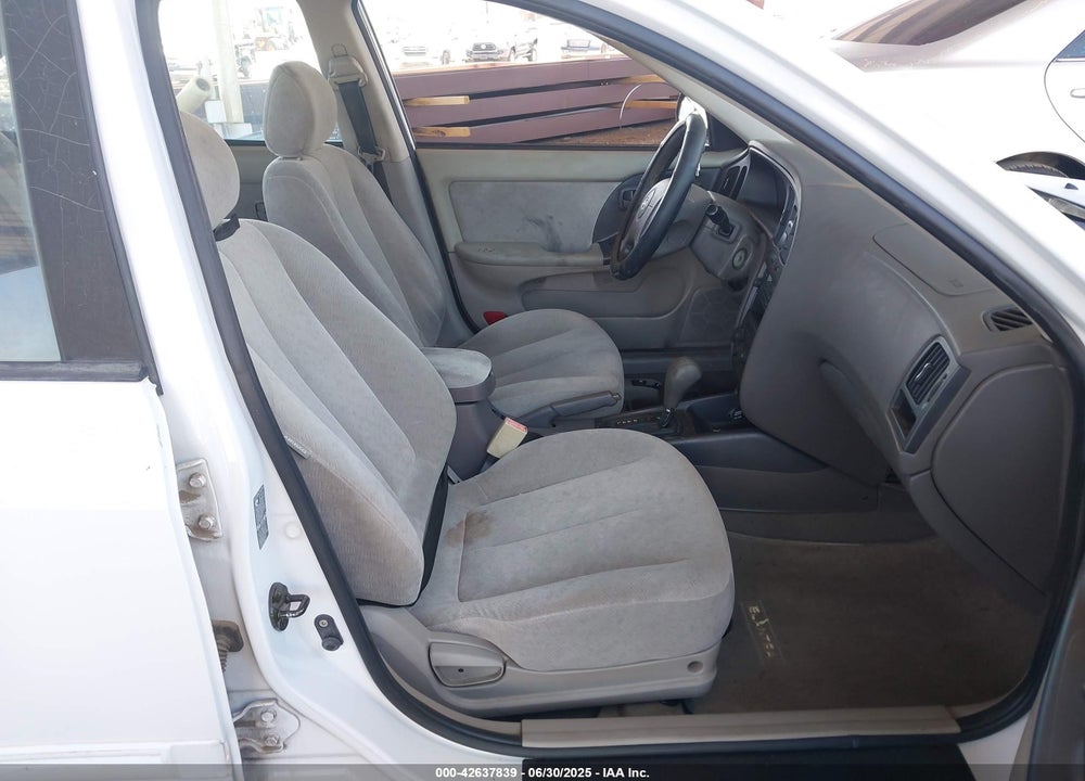 2005 HYUNDAI ELANTRA GLS/GT VIN: KMHDN46D55U153229