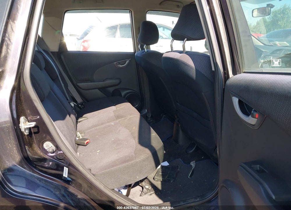 2013 HONDA FIT VIN: JHMGE8H51DC014796