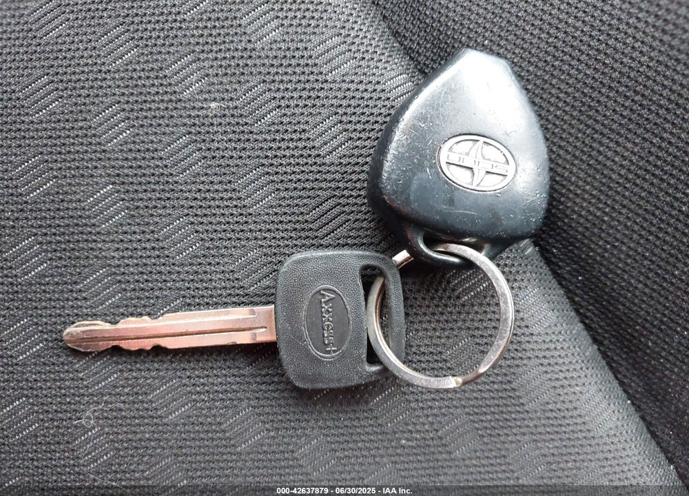 2009 SCION XD VIN: JTKKU10499J050465
