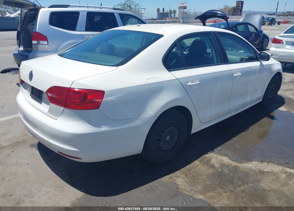 2013 VOLKSWAGEN JETTA VIN: 3VW2K7AJ5DM200939