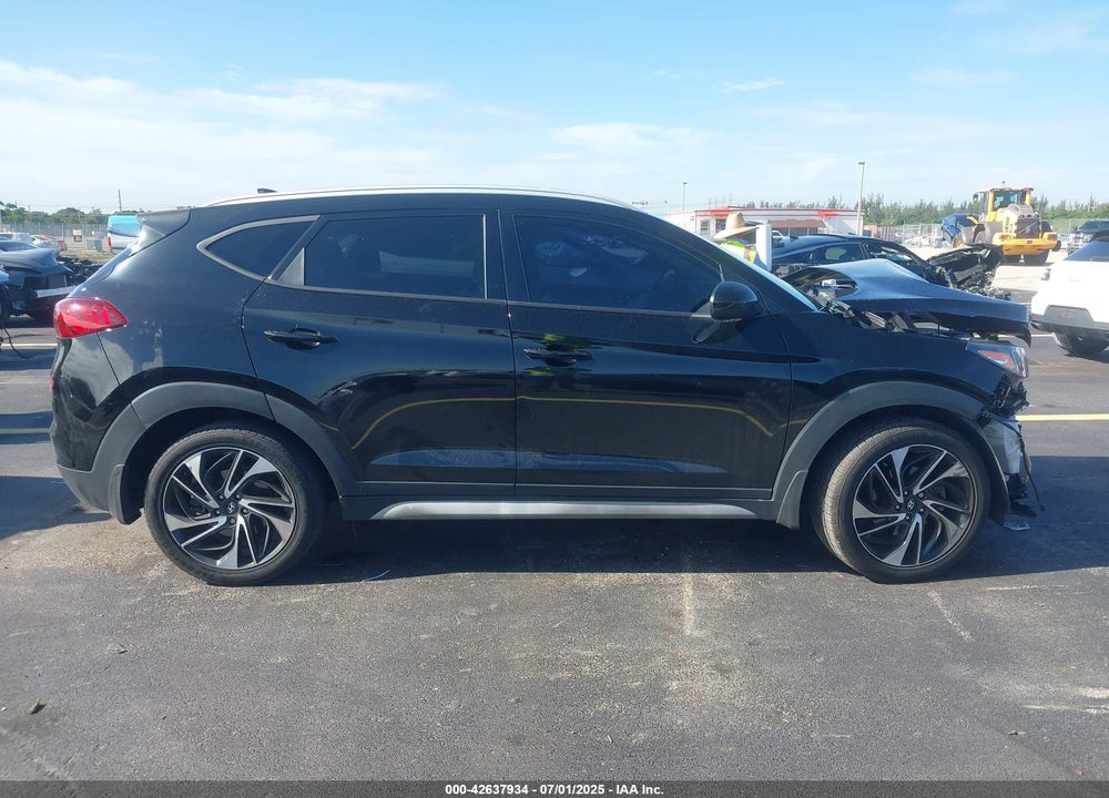 2021 HYUNDAI TUCSON VIN: KM8J33AL0MU308575