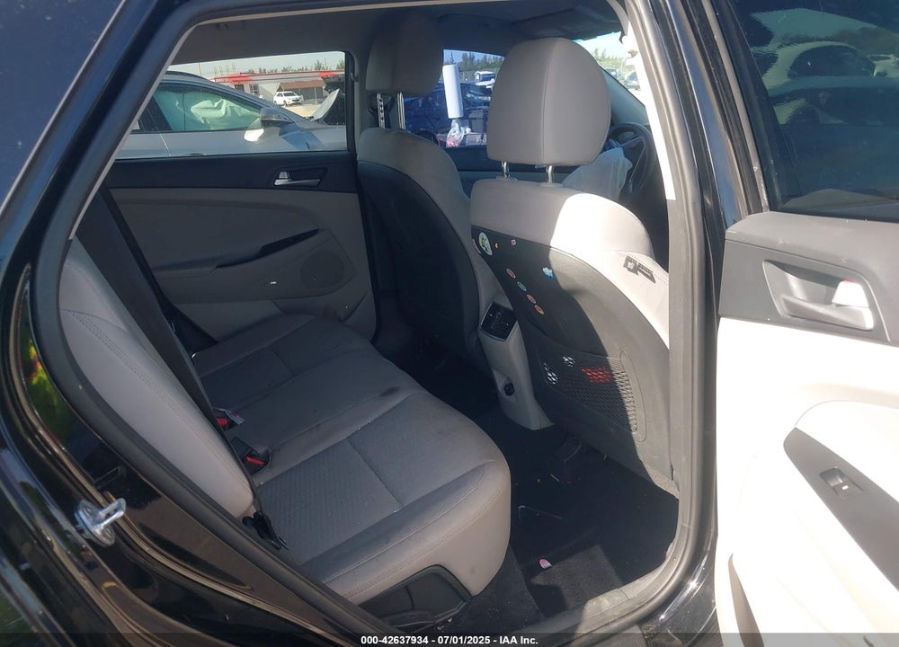 2021 HYUNDAI TUCSON VIN: KM8J33AL0MU308575