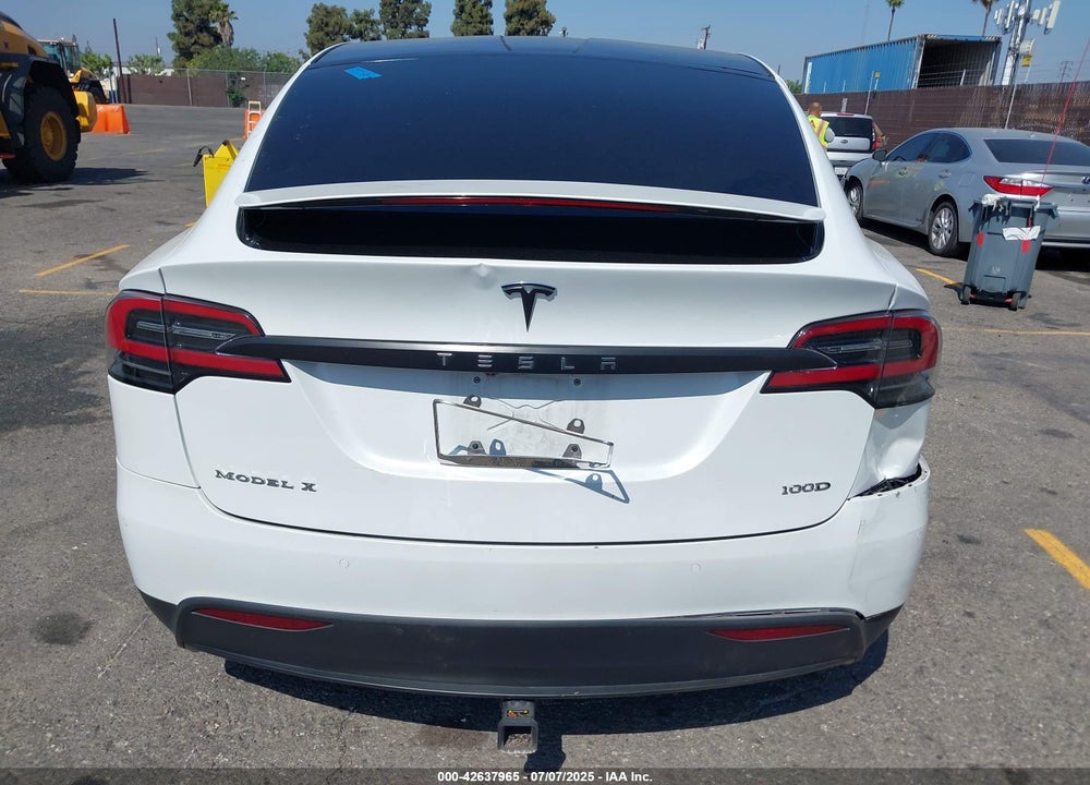 2018 TESLA MODEL X VIN: 5YJXCBE2XJF104834