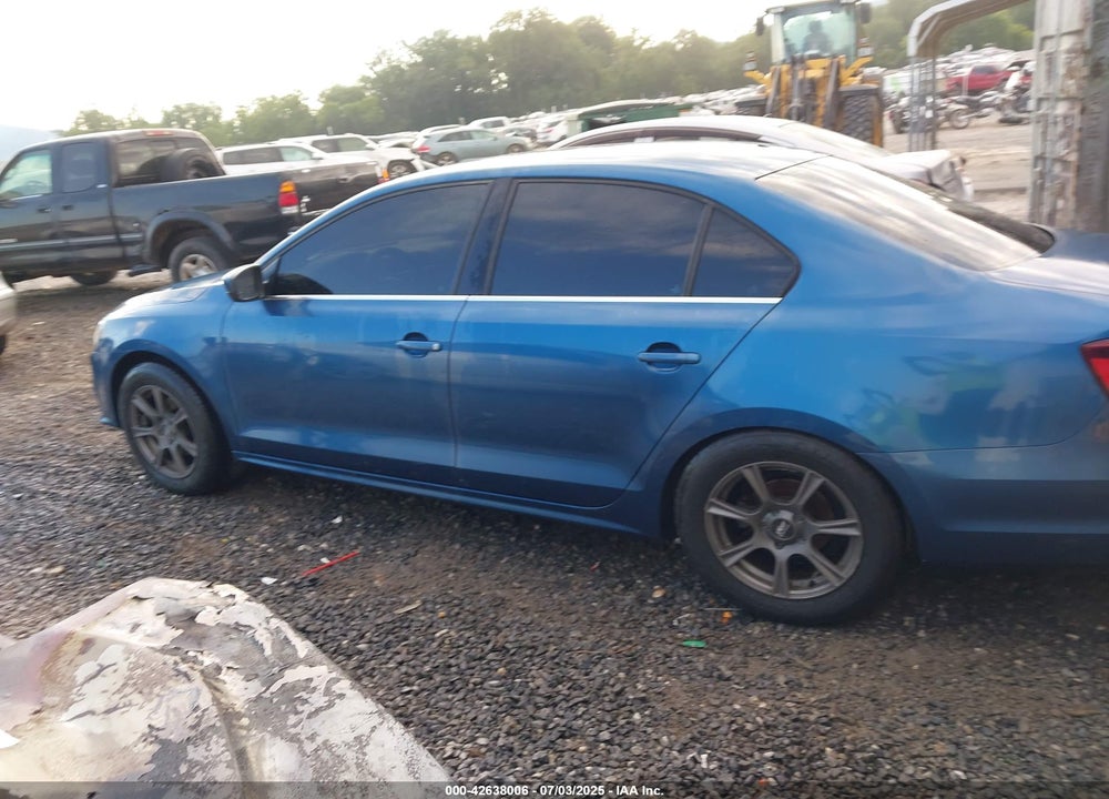 2017 VOLKSWAGEN JETTA VIN: 3VW2B7AJ4HM326716