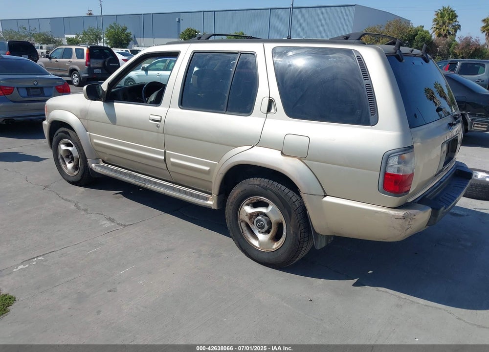 2000 INFINITI QX4 VIN: JNRAR07Y9YW077867