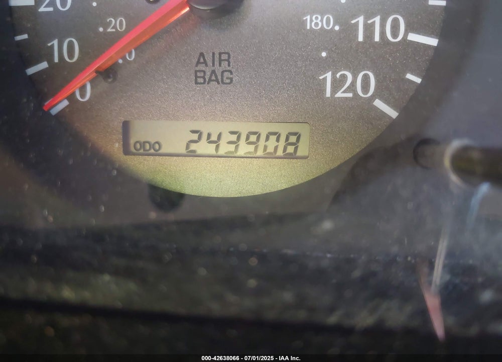 2000 INFINITI QX4 VIN: JNRAR07Y9YW077867