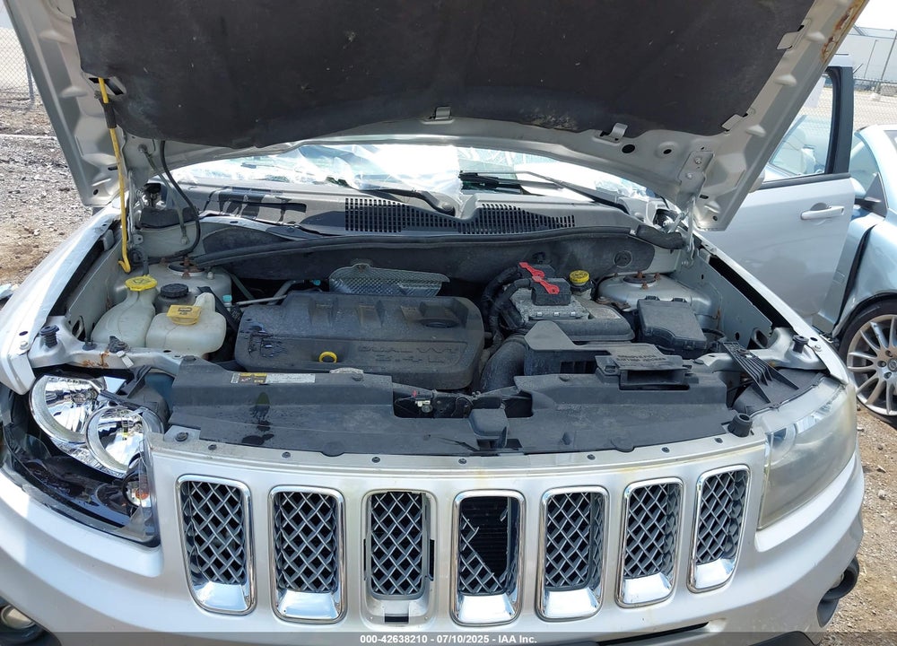 2014 JEEP COMPASS VIN: 1C4NJDEB0ED558421