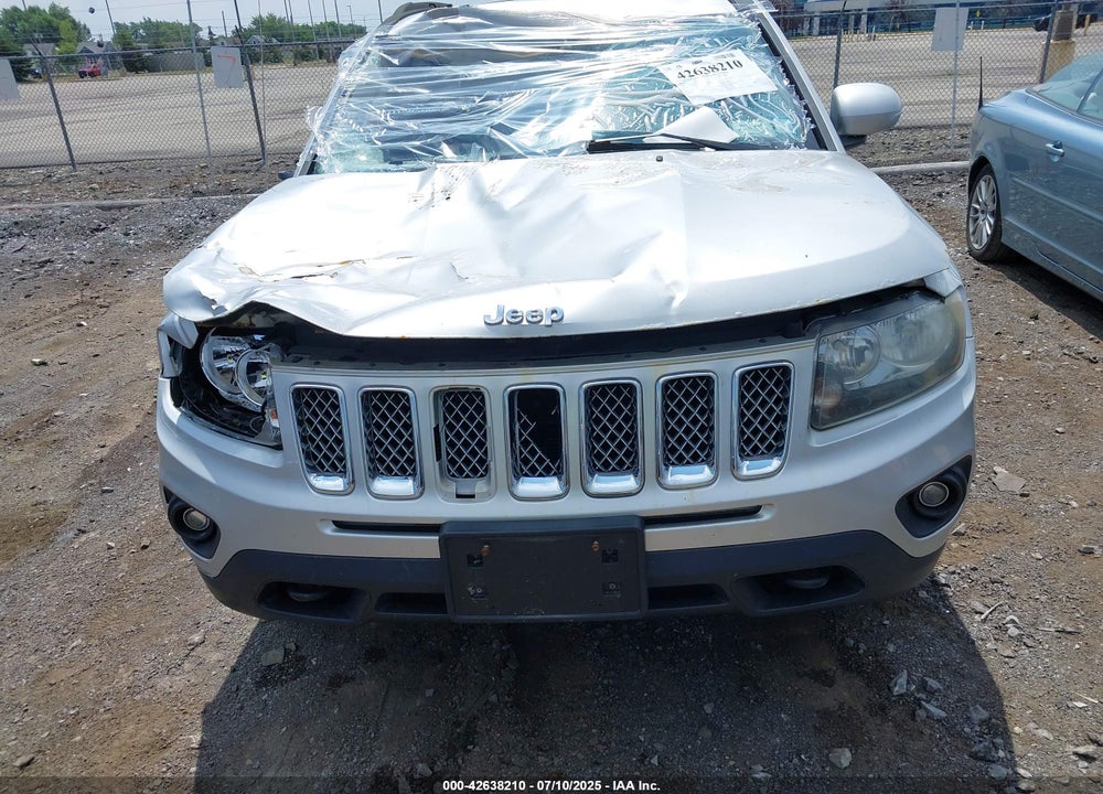 2014 JEEP COMPASS VIN: 1C4NJDEB0ED558421