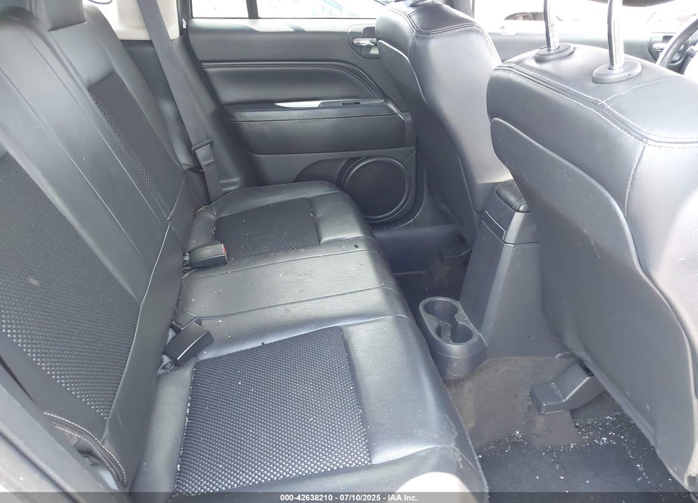 2014 JEEP COMPASS VIN: 1C4NJDEB0ED558421