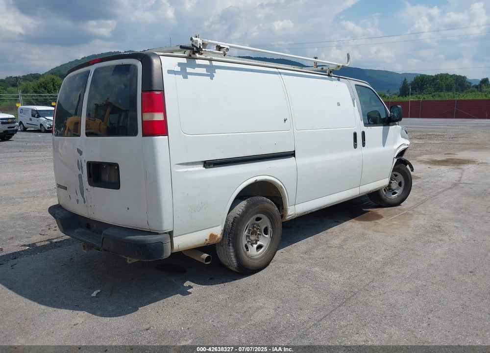 2007 CHEVROLET EXPRESS WORK VAN VIN: 1GCGG25V371218321