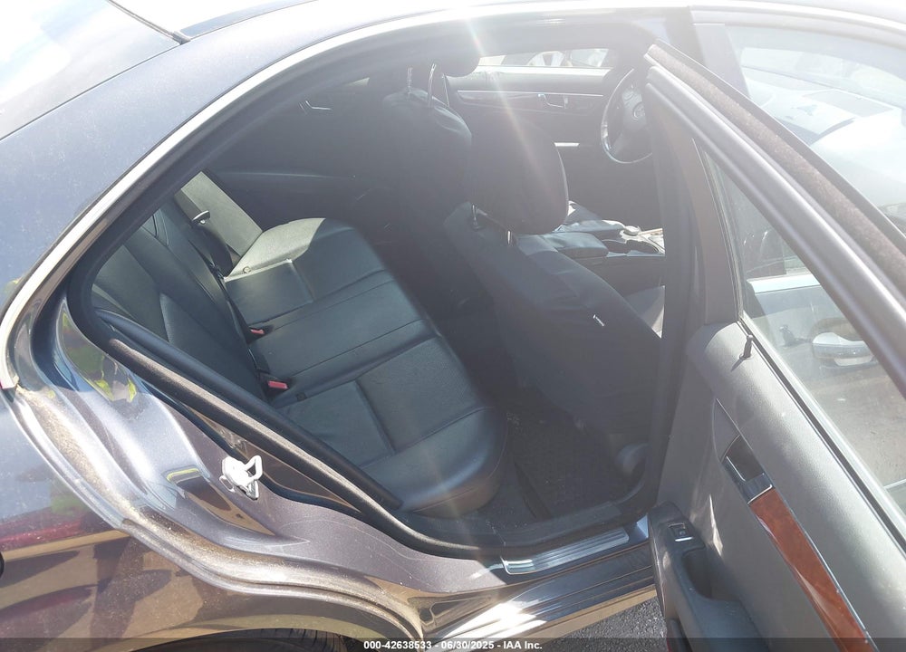 2011 MERCEDES-BENZ C CLASS VIN: WDDGF8BBXBF643455