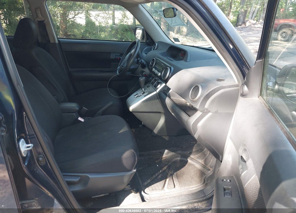 2008 SCION XB VIN: JTLKE50E281031764