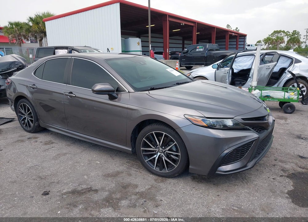 2021 TOYOTA CAMRY SE AWD VIN: 4T1G11BK1MU034295