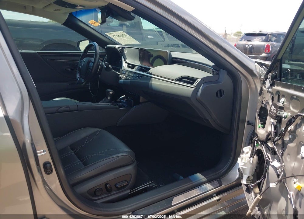 2021 LEXUS ES300H VIN: 58AEA1C15MU008479