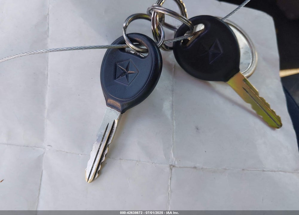 1999 DODGE GRAND CARAVAN ES VIN: 1B4GP74L9XB623426