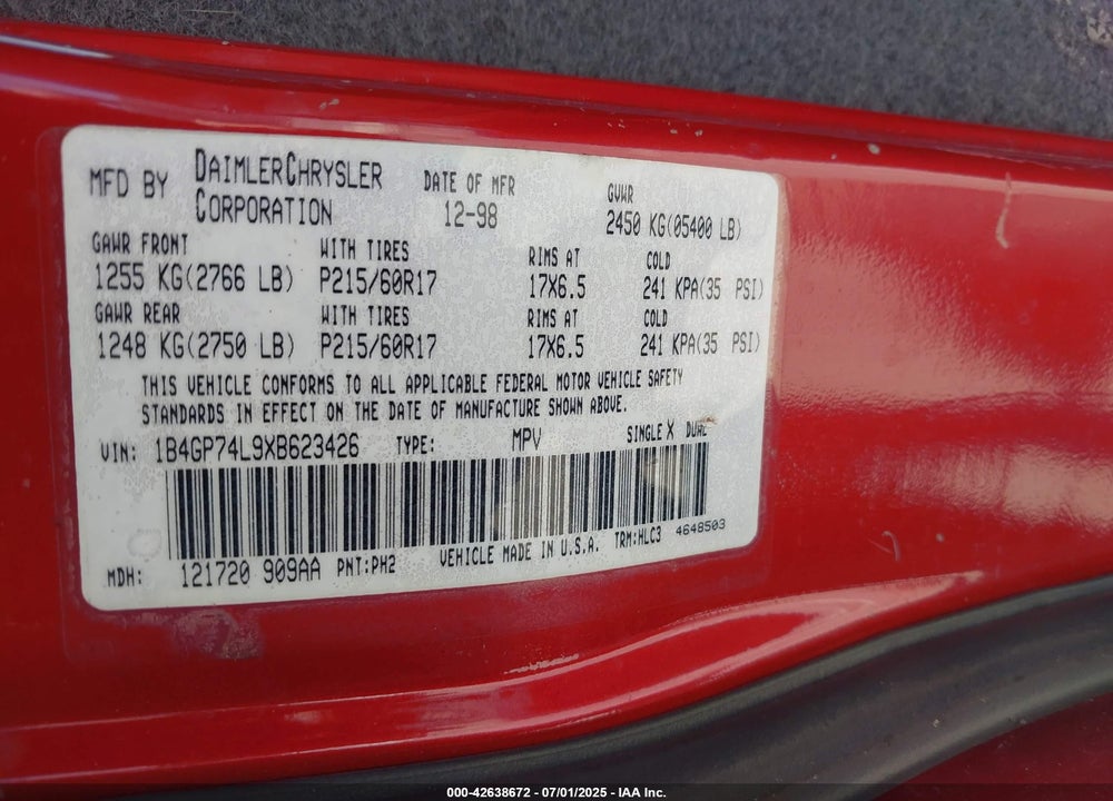 1999 DODGE GRAND CARAVAN ES VIN: 1B4GP74L9XB623426