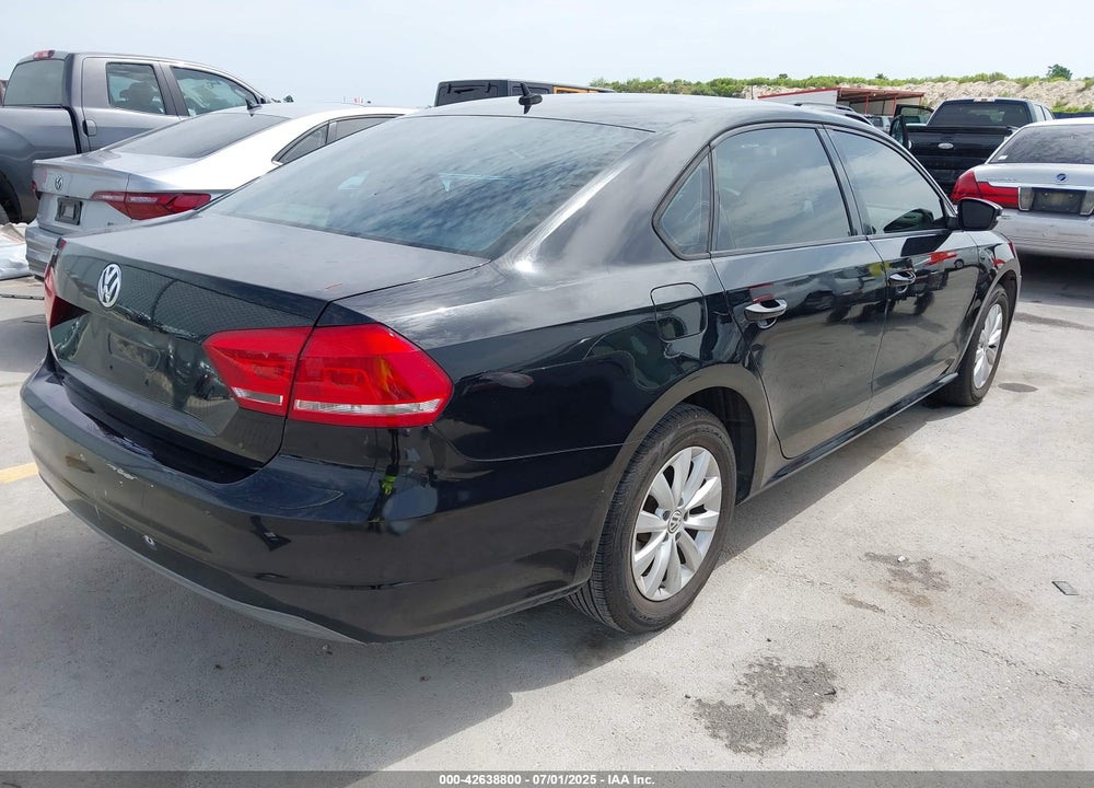 2013 VOLKSWAGEN PASSAT VIN: 1VWAH7A37DC096077