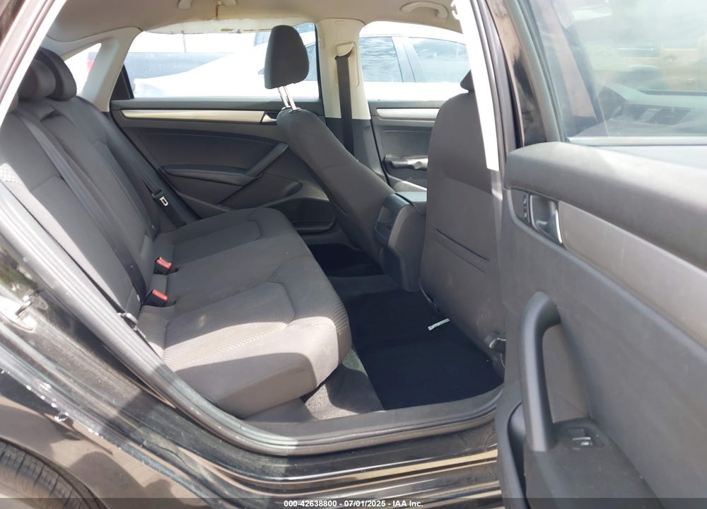2013 VOLKSWAGEN PASSAT VIN: 1VWAH7A37DC096077