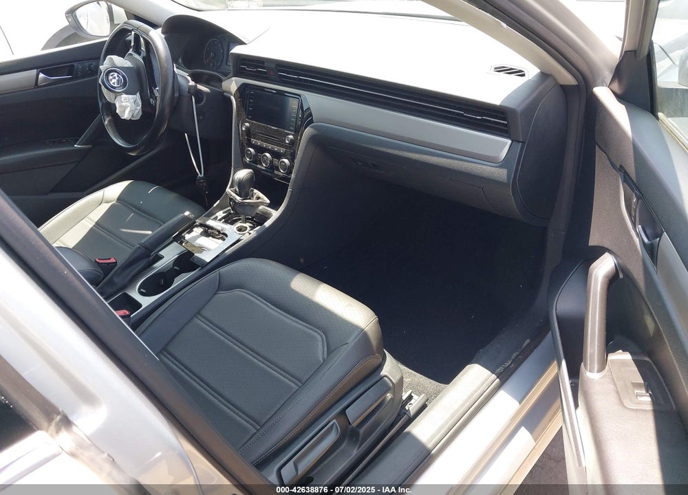 2020 VOLKSWAGEN PASSAT VIN: 1VWSA7A39LC024594
