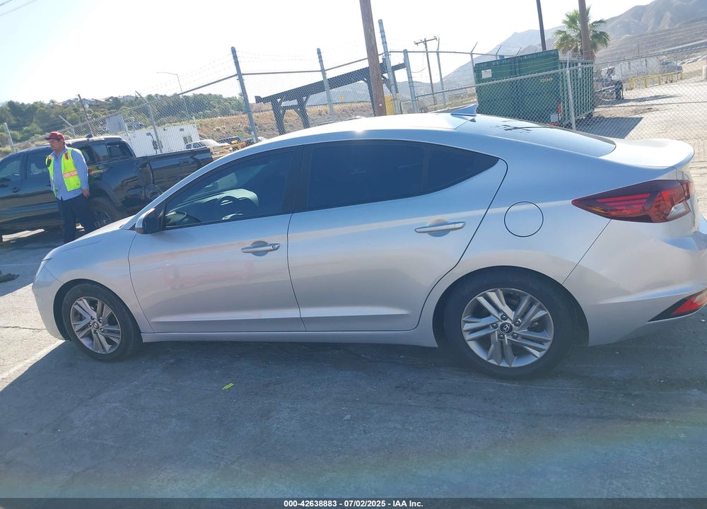 2019 HYUNDAI ELANTRA SEL VIN: 5NPD84LF4KH442609