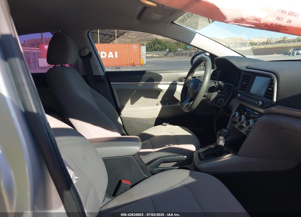 2019 HYUNDAI ELANTRA SEL VIN: 5NPD84LF4KH442609