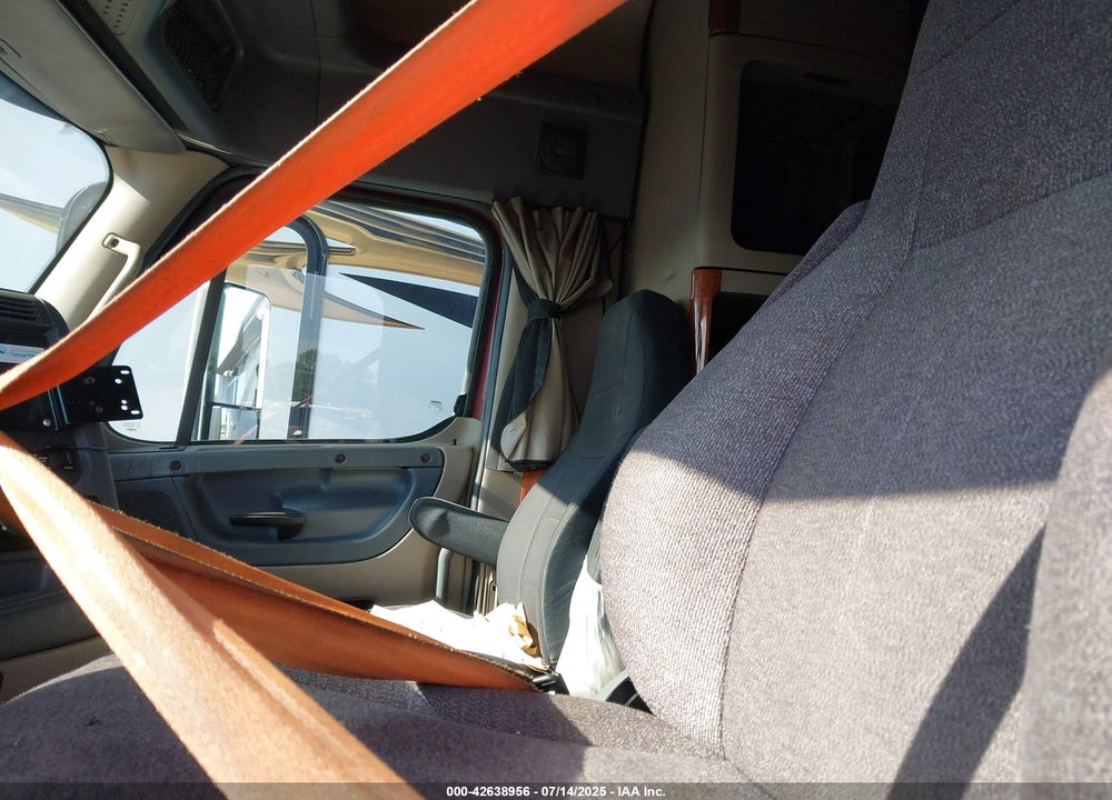 2017 FREIGHTLINER CASCADIA 125 VIN: 3AKJGLDV3HSHD4984