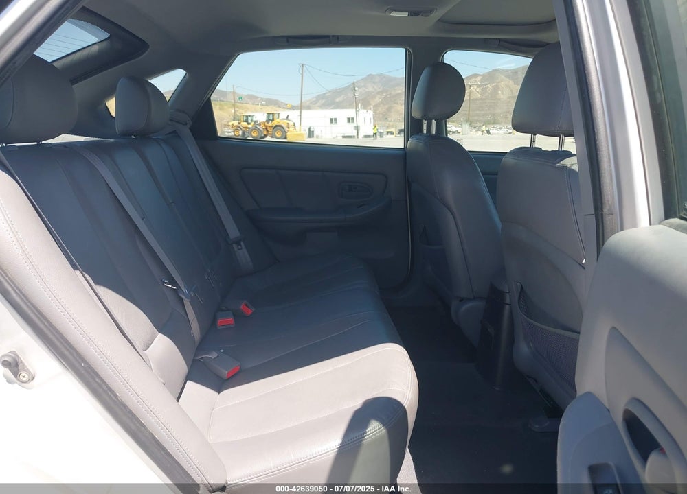2005 HYUNDAI ELANTRA GLS/GT VIN: KMHDN56D85U149388
