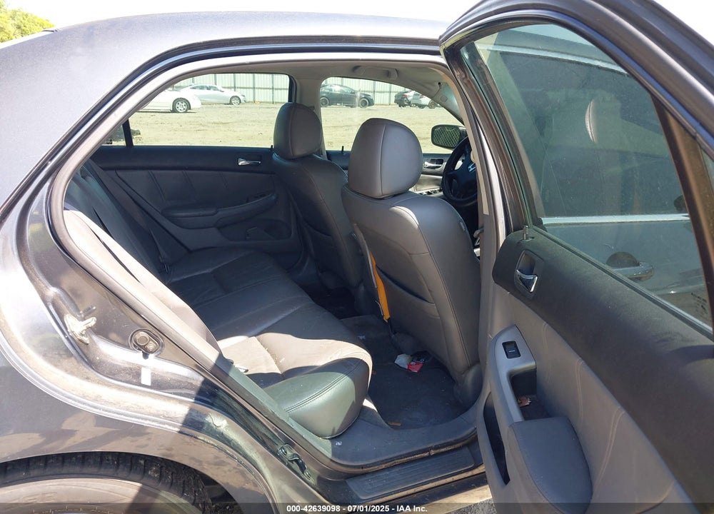 2003 HONDA ACCORD 3.0 EX VIN: 1HGCM66513A072333