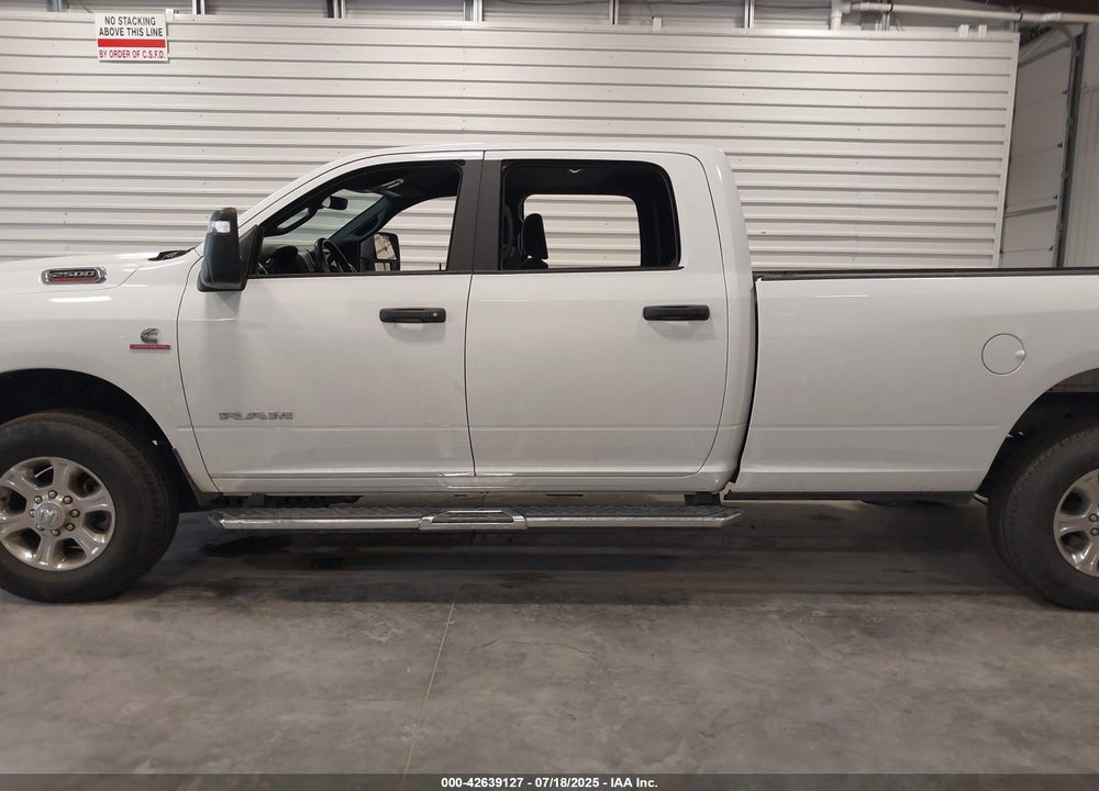 2024 RAM 2500 BIG HORN 4X4 8' BOX VIN: 3C6UR5JL4RG337543