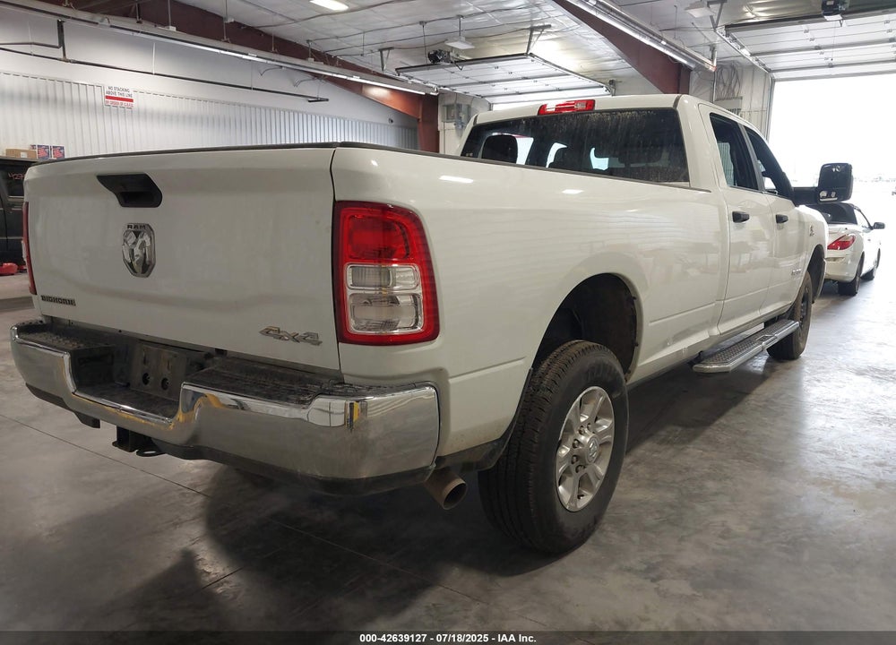 2024 RAM 2500 BIG HORN 4X4 8' BOX VIN: 3C6UR5JL4RG337543