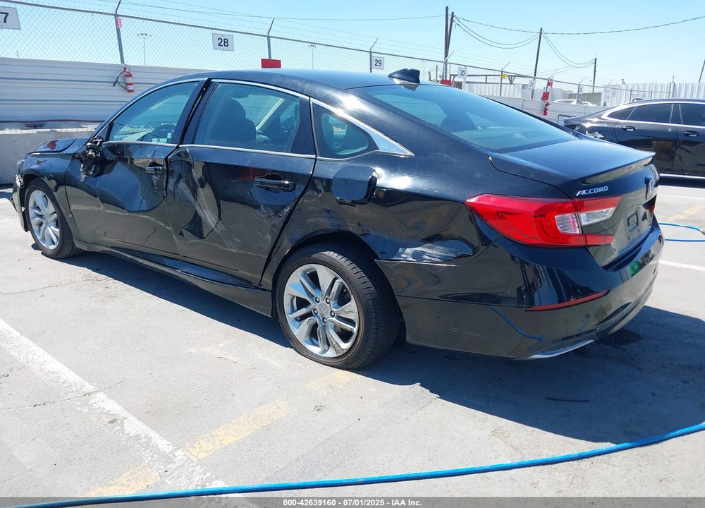 2018 HONDA ACCORD VIN: 1HGCV1F16JA239537
