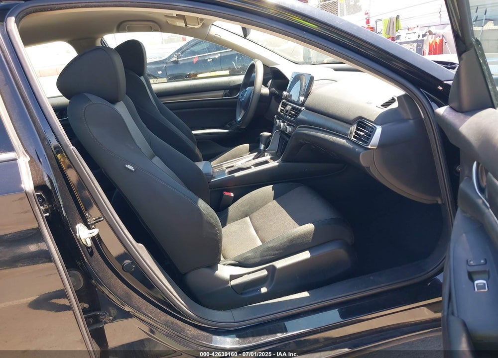2018 HONDA ACCORD VIN: 1HGCV1F16JA239537