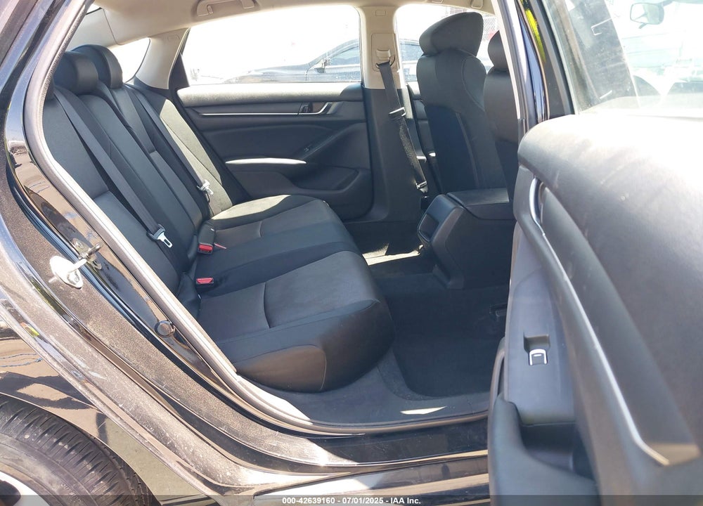 2018 HONDA ACCORD VIN: 1HGCV1F16JA239537