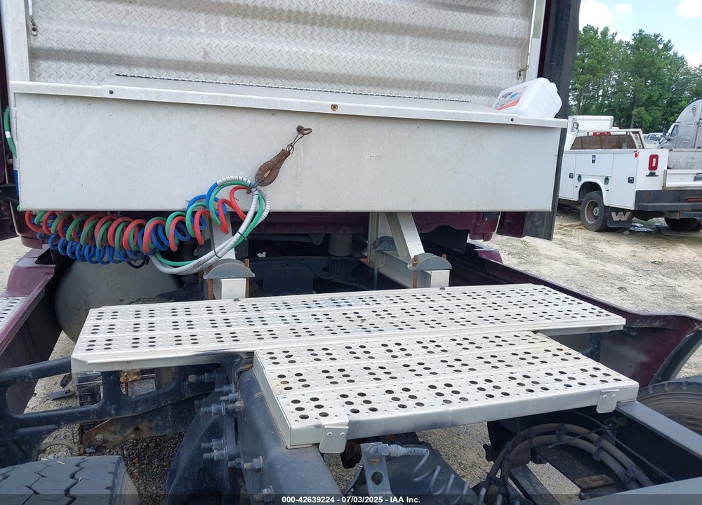 2017 FREIGHTLINER CASCADIA 125 VIN: 3AKJGLDV6HSHD4915