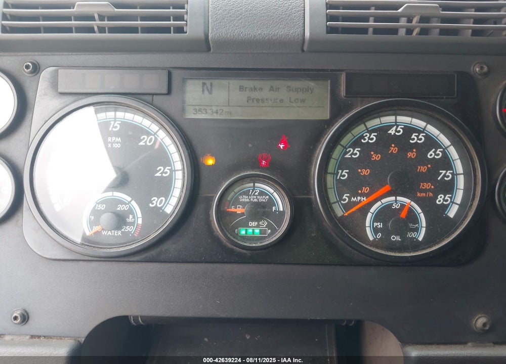 2017 FREIGHTLINER CASCADIA 125 VIN: 3AKJGLDV6HSHD4915
