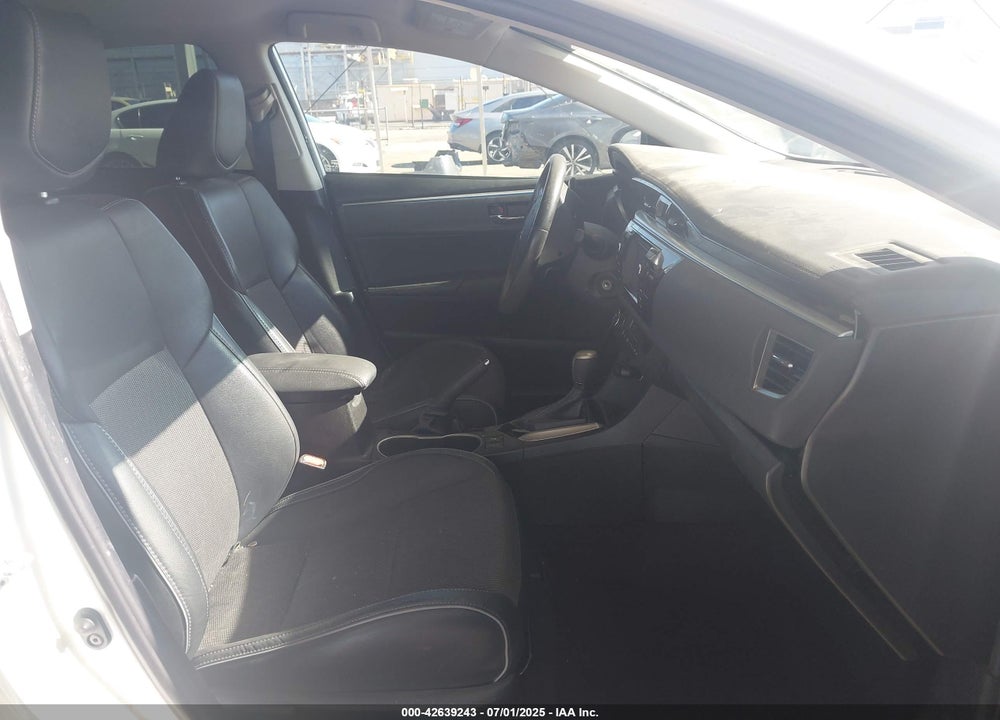 2015 TOYOTA COROLLA VIN: 5YFBURHE8FP364828