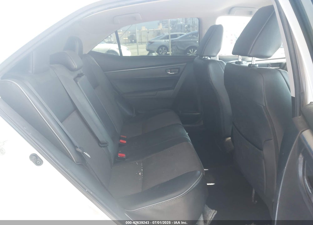 2015 TOYOTA COROLLA VIN: 5YFBURHE8FP364828