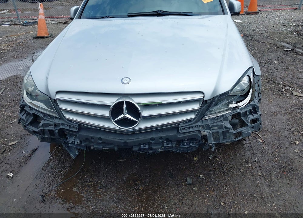 2012 MERCEDES-BENZ C CLASS VIN: WDDGF8BBXCR212002