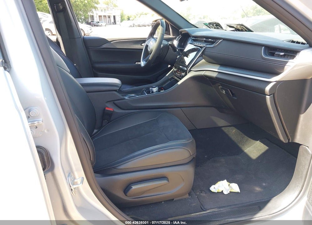 2024 JEEP GRAND CHEROKEE VIN: 1C4RJHAG6RC151385