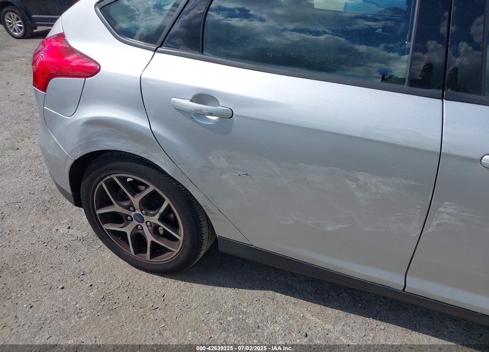 2017 FORD FOCUS VIN: 1FADP3M27HL306512