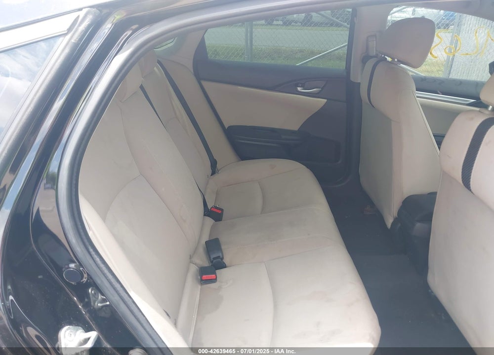 2018 HONDA CIVIC VIN: 2HGFC2F55JH582224