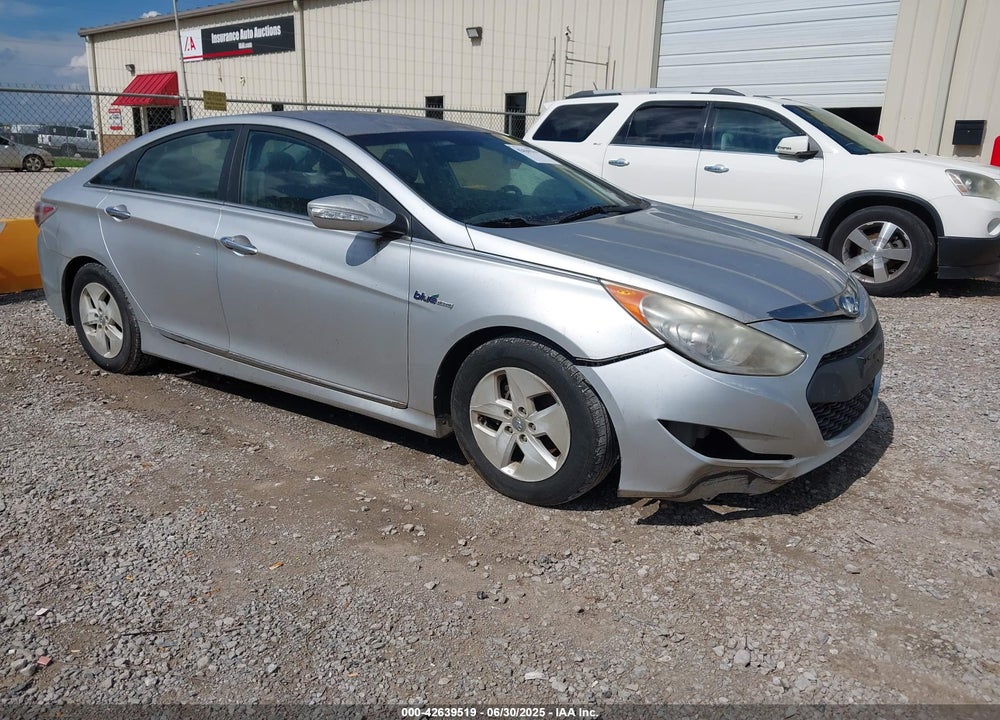 2012 HYUNDAI SONATA HYBRID VIN: KMHEC4A4XCA020935