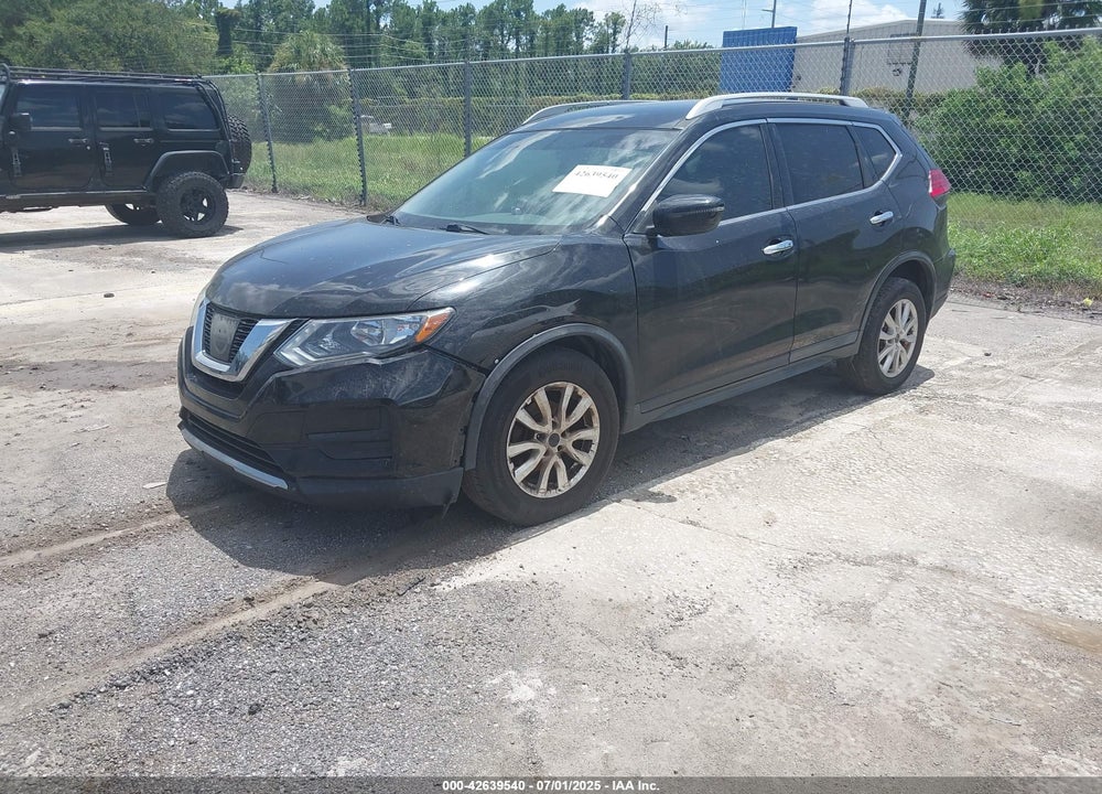 2017 NISSAN ROGUE VIN: 5N1AT2MT3HC880869