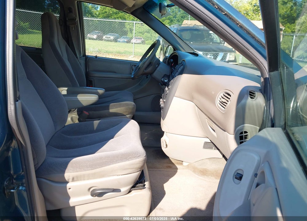 2001 CHRYSLER VOYAGER VIN: 1C4GJ25G21B101415