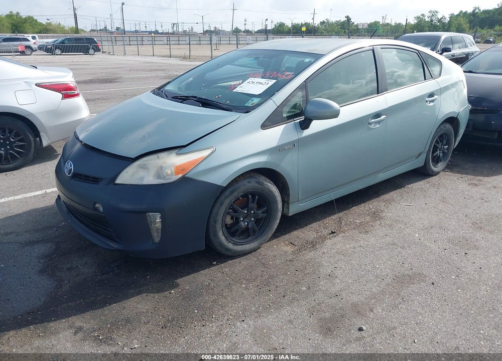 2013 TOYOTA PRIUS TWO VIN: JTDKN3DU4D1647817