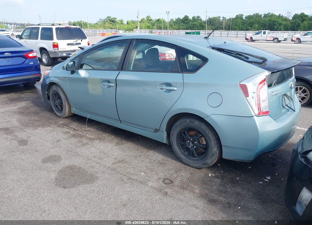2013 TOYOTA PRIUS TWO VIN: JTDKN3DU4D1647817