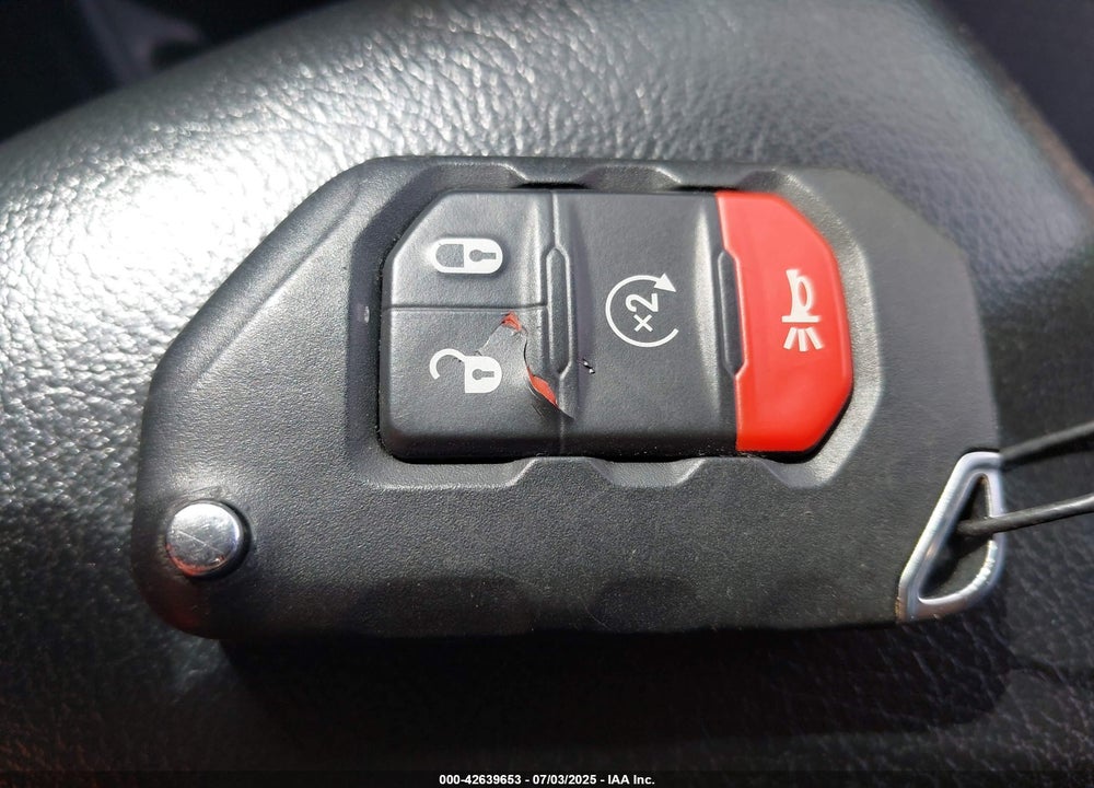 2023 JEEP WRANGLER / VIN: 1C4JJXR63PW703424