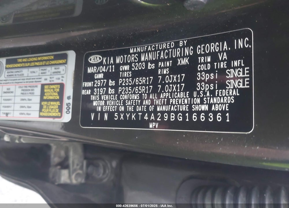 2011 KIA SORENTO VIN: 5XYKT4A29BG166361