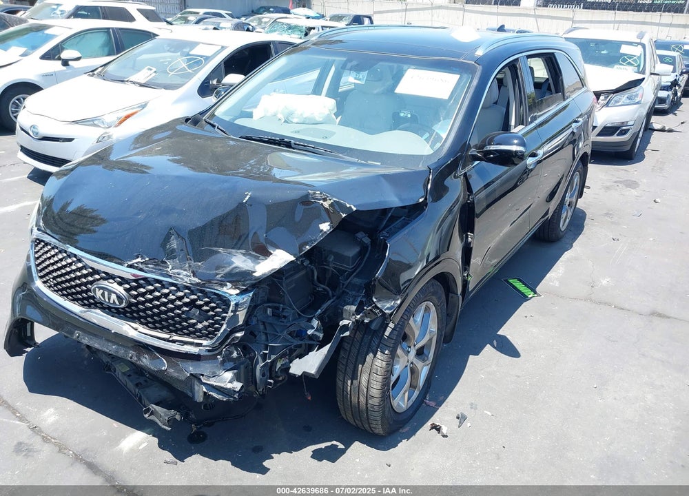 2016 KIA SORENTO 3.3L SX VIN: 5XYPK4A53GG033928